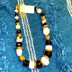 NWT 💗Erica Lyons beaded necklace black, white & gold graduated beading